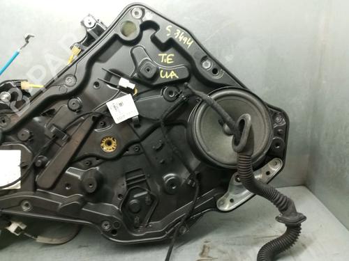 Rear left window mechanism MERCEDES-BENZ CLA Coupe (C117) CLA 180 (117.342) | BP25671628C24 
