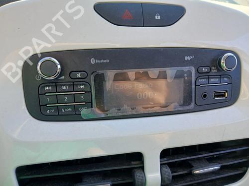 Used Radio RENAULT ZOE (BFM_) ZOE (92 hp) 29511018