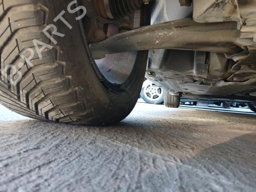 Used Right front steering knuckle RENAULT CLIO IV Grandtour (KH_) 0.9 TCe 90 (90 hp) 29526792