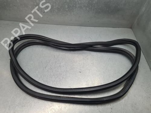 Gummiliste PEUGEOT 3008 II SUV (MC_, MR_, MJ_, M4_) 1.5 BlueHDi 130 (131 hp) 29619977