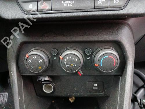 Comando clima DACIA SANDERO III 1.0 TCe 90 (91 hp) 29737441