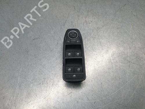 Pulsantiera anteriore sinistra RENAULT CLIO V (B7_) 1.5 Blue dCi 100 (B7AD) (101 hp) 29746028