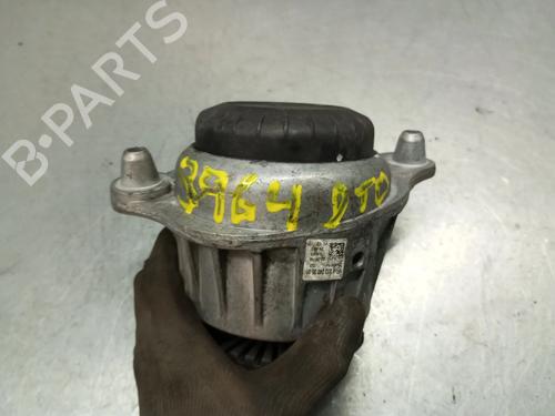 Used Engine mount MERCEDES-BENZ C-CLASS (W205) C 200 d (205.001) (160 hp) 29754798
