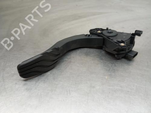 Used Pedal RENAULT CAPTUR II (HF_) E-TECH 145 (HFMU) (143 hp) 29813515