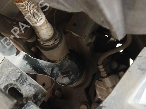 Used Left front steering knuckle RENAULT CLIO V (B7_) 1.0 TCe 90 (B7MT) (91 hp) 29813561