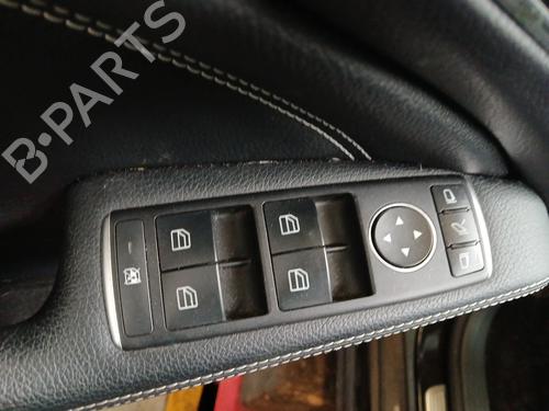 Pulsantiera anteriore sinistra MERCEDES-BENZ CLA Shooting Brake (X117) CLA 180 d (117.912) (109 hp) 29825127