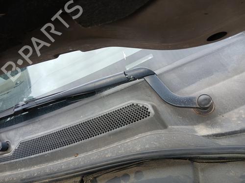 Used Front windshield wiper arm LAND ROVER DISCOVERY IV (L319) 3.0 TD 4x4 (245 hp) 29912032