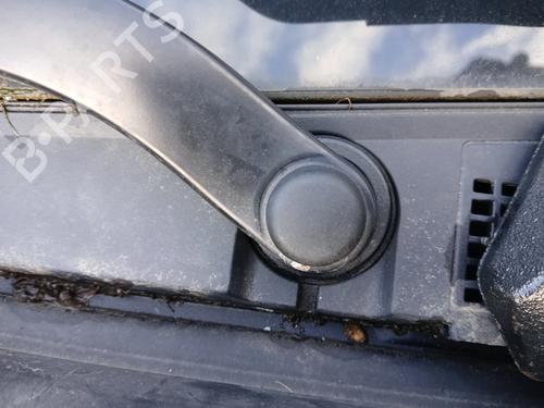 Used Front wiper motor RENAULT MEGANE IV Hatchback (B9A/M/N_) 1.5 Blue dCi 115 (B9A6) (116 hp) 29958555