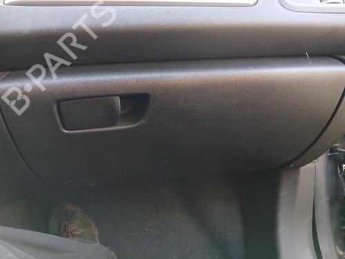 Used Glove box RENAULT MEGANE IV Hatchback (B9A/M/N_) 1.5 Blue dCi 115 (B9A6) (116 hp) 29958577