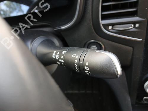 Steering column stalk RENAULT MEGANE IV Hatchback (B9A/M/N_) 1.5 Blue dCi 115 (B9A6) | BP29958569I23