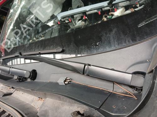 Used Front windshield wiper arm TOYOTA C-HR (_X1_) 1.8 Hybrid (ZYX10_, ZYX11_, ZYX10R, ZYX11R) (122 hp) 30101247