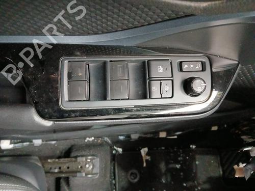 Used Left front window switch TOYOTA C-HR (_X1_) 1.8 Hybrid (ZYX10_, ZYX11_, ZYX10R, ZYX11R) (122 hp) 30101244