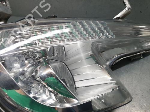 Right front fog light PEUGEOT 508 I (8D_) 2.0 HDi Hybrid4 AWC | BP30122735C31