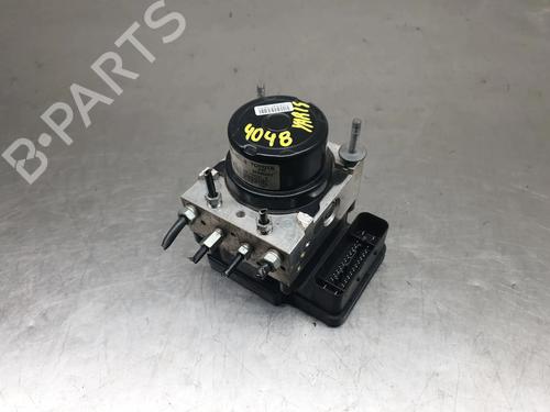 Used ABS pump TOYOTA YARIS (_P13_) 1.0 (KSP130_, KSP130) (69 hp) 30170292