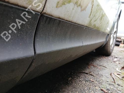 Right front door LAND ROVER DISCOVERY V (L462) 2.0 Sd4 4x4 | BP16729575C3