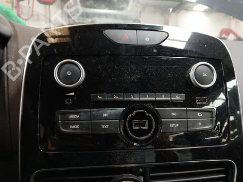 Used Radio RENAULT CLIO IV (BH_) 0.9 TCe 90 (BHNF, BHMA, BHMH, BHJK, BHJR) (90 hp) 30280563