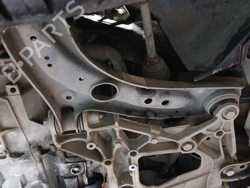 Venstre foran bærearm AUDI A3 Sportback (8VA, 8VF) 1.6 TDI (115 hp) 30301143