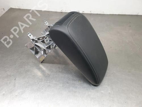 Used Armrest / Center console AUDI A3 (8V1, 8VK) 1.5 TFSI (150 hp) 30318310