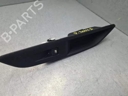 Used Right rear window switch PEUGEOT 3008 II SUV (MC_, MR_, MJ_, M4_) Hybrid (224 hp) 30411403