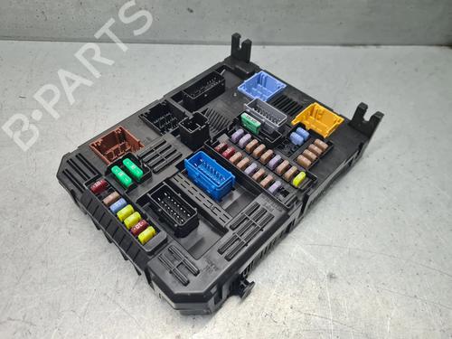 Zekeringkast OPEL CORSA F (P2JO) 1.2 (68) (75 hp) 30486537