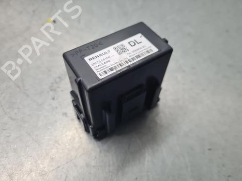 Used Electronic module DACIA DUSTER (PYM_, PYN_) 1.2 TCe 130 (131 hp) 30510377