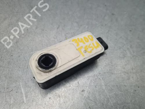 Andre TESLA MODEL 3 (5YJ3) EV (261 hp) 30512466