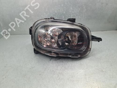 Used Right headlight CITROËN C3 III (SX) 1.2 VTi 82 (82 hp) 30545944