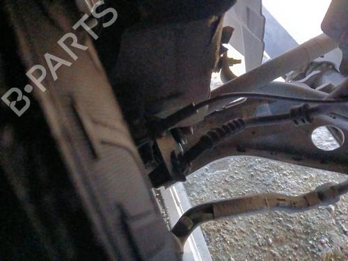 Used Left front steering knuckle PEUGEOT 3008 II SUV (MC_, MR_, MJ_, M4_) 1.2 THP/ PureTech 130 (MRHNSM, MRHNSU, MRHNSJ, MRHNYW,... (131 hp) 30545984