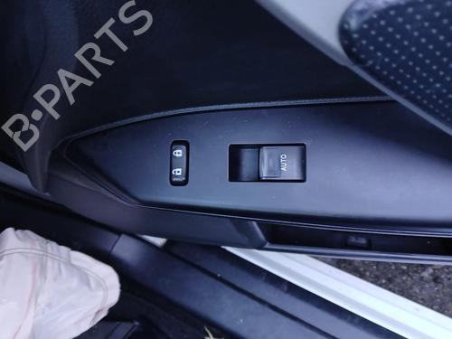 hjre-fortil-elrude-kontakt-lexus-ct-zwa10_-2010-30563829 main image