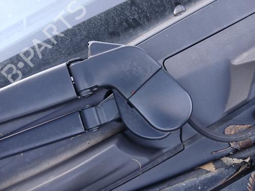 Used Front wiper motor TOYOTA YARIS (_P13_) 1.5 Hybrid (NHP130_) (101 hp) 30578892