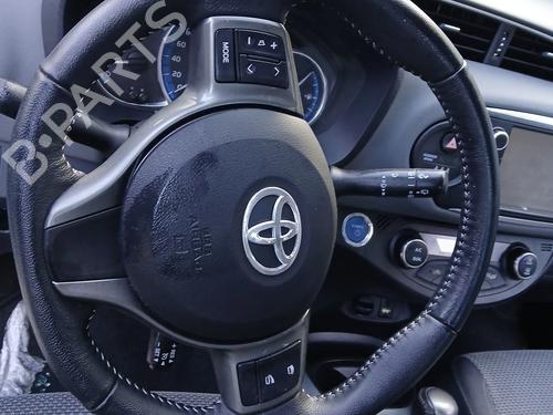 Used Steering wheel TOYOTA YARIS (_P13_) 1.5 Hybrid (NHP130_) (101 hp) 30590104