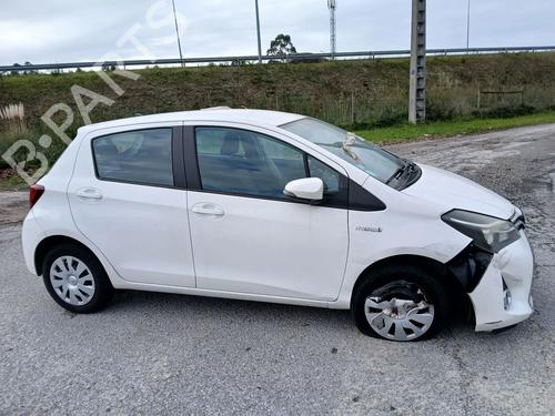 Used Front right window mechanism TOYOTA YARIS (_P13_) 1.5 Hybrid (NHP130_) (101 hp) 30578893