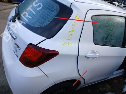 Używane Błotnik tylny prawy TOYOTA YARIS (_P13_) 1.5 Hybrid (NHP130_) (101 hp) 30578878