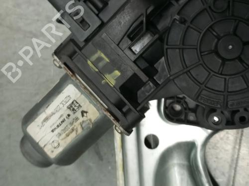 Alzavetro posteriore destra PEUGEOT 208 II (UB_, UP_, UW_, UJ_) 1.2 PureTech 75 (75 hp) 30626875