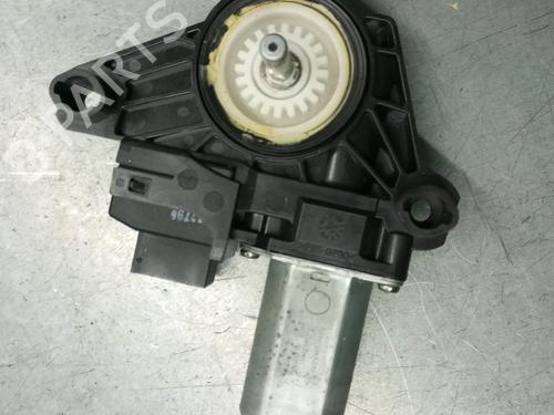 Motore alzacristalli posteriore sinistro MERCEDES-BENZ GLA-CLASS (X156) GLA 220 d 4-matic (156.905) (177 hp) 30626878