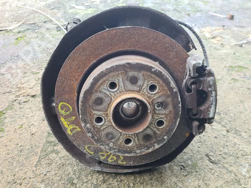 Used Right rear steering knuckle BMW X1 (E84) xDrive 18 d (143 hp) 26176778