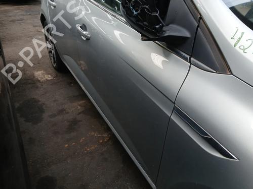 Right front door RENAULT MEGANE IV Hatchback (B9A/M/N_) 1.3 TCe 100 (B9N8) | BP30720868C3