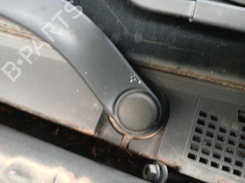 Essuie-glace moteur avant RENAULT MEGANE IV Hatchback (B9A/M/N_) 1.3 TCe 100 (B9N8) (102 hp) 30720881