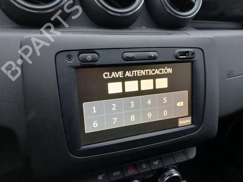 Used Radio DACIA DUSTER (HM_) 1.5 dCi 115 (HMAD) (116 hp) 30750000