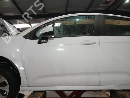 Porta anteriore sinistra CITROËN C3 II (SC_) 1.2 VTi 82 (82 hp) 30776183