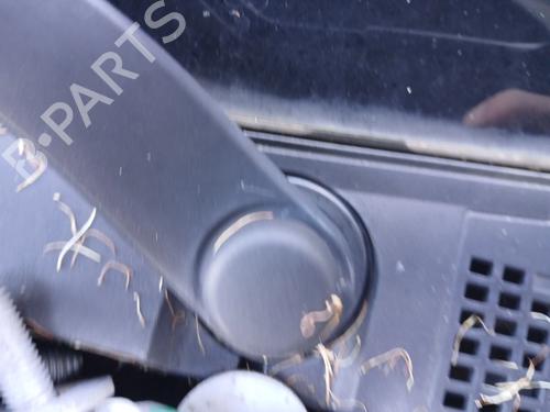 Used Front wiper motor RENAULT MEGANE IV Hatchback (B9A/M/N_) 1.5 Blue dCi 115 (B9A6) (116 hp) 30967662