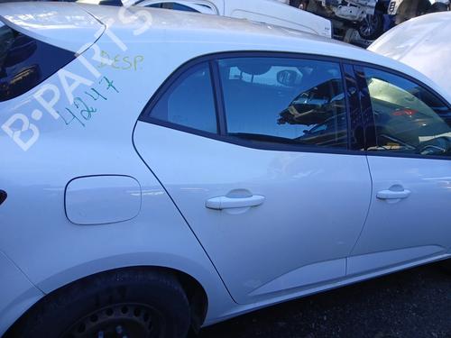 Dør højre bagtil RENAULT MEGANE IV Hatchback (B9A/M/N_) 1.5 Blue dCi 115 (B9A6) (116 hp) 30967651