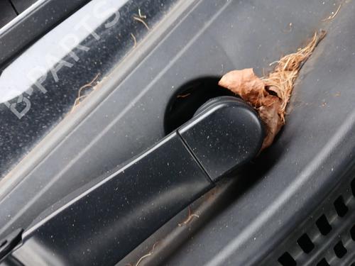 Używane Silniczek wycieraczek przednich TOYOTA PRIUS PLUS (_W4_) 1.8 Hybrid (ZVW40W, ZVW41W) (136 hp) 31040482