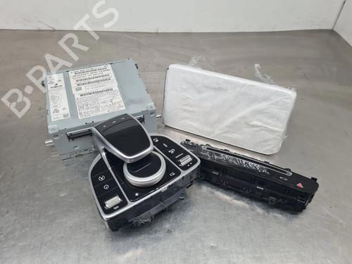 Autoradio für MERCEDES-BENZ C-CLASS T-Model (S205) C 450 AMG 4-matic (205.264) (367 hp) 31042855