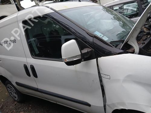 Used Right front door FIAT DOBLO Cargo (263_) 1.3 D Multijet (263WXU1A, 263ZXU1A, 263WYB1A, 263ZYB1A) (95 hp) 31042867
