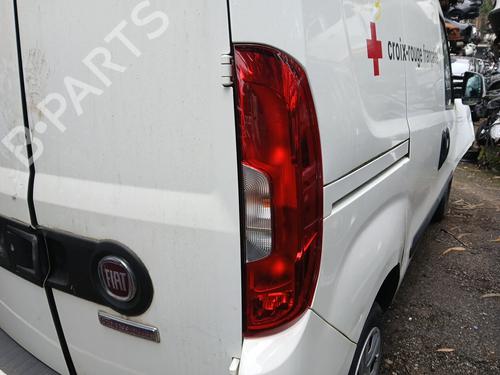 Used Right taillight FIAT DOBLO Cargo (263_) 1.3 D Multijet (263WXU1A, 263ZXU1A, 263WYB1A, 263ZYB1A) (95 hp) 31042884