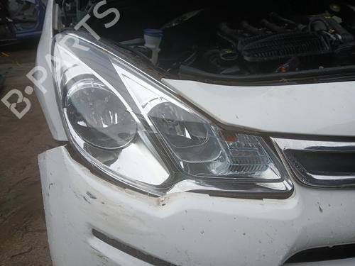Used Right headlight CITROËN C3 II (SC_) 1.2 VTi 82 (82 hp) 31083234