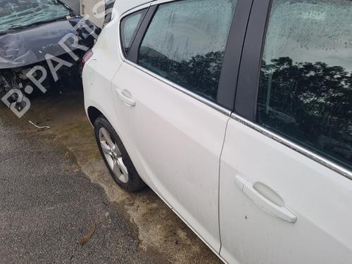 Right rear door OPEL ASTRA J (P10) 2.0 CDTI (68) | BP31083581C5