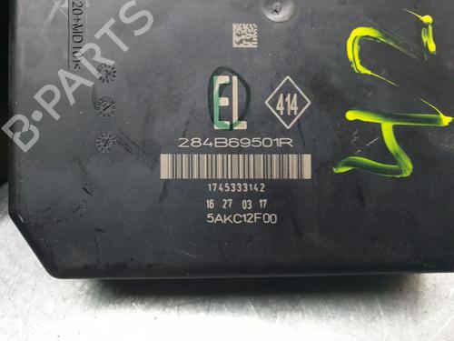 Fuse box RENAULT KADJAR (HA_, HL_) 1.2 TCe 130 (HLMR) | BP31173338E1