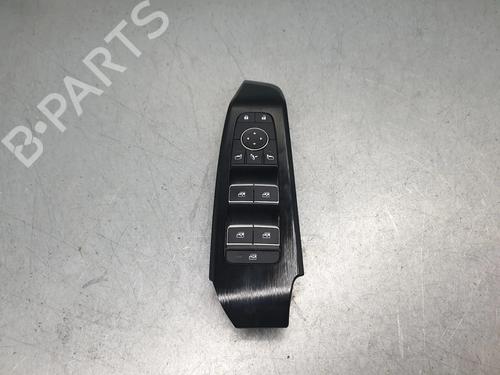 Used Left front window switch NISSAN QASHQAI III (J12) [2021-2026]  31256669